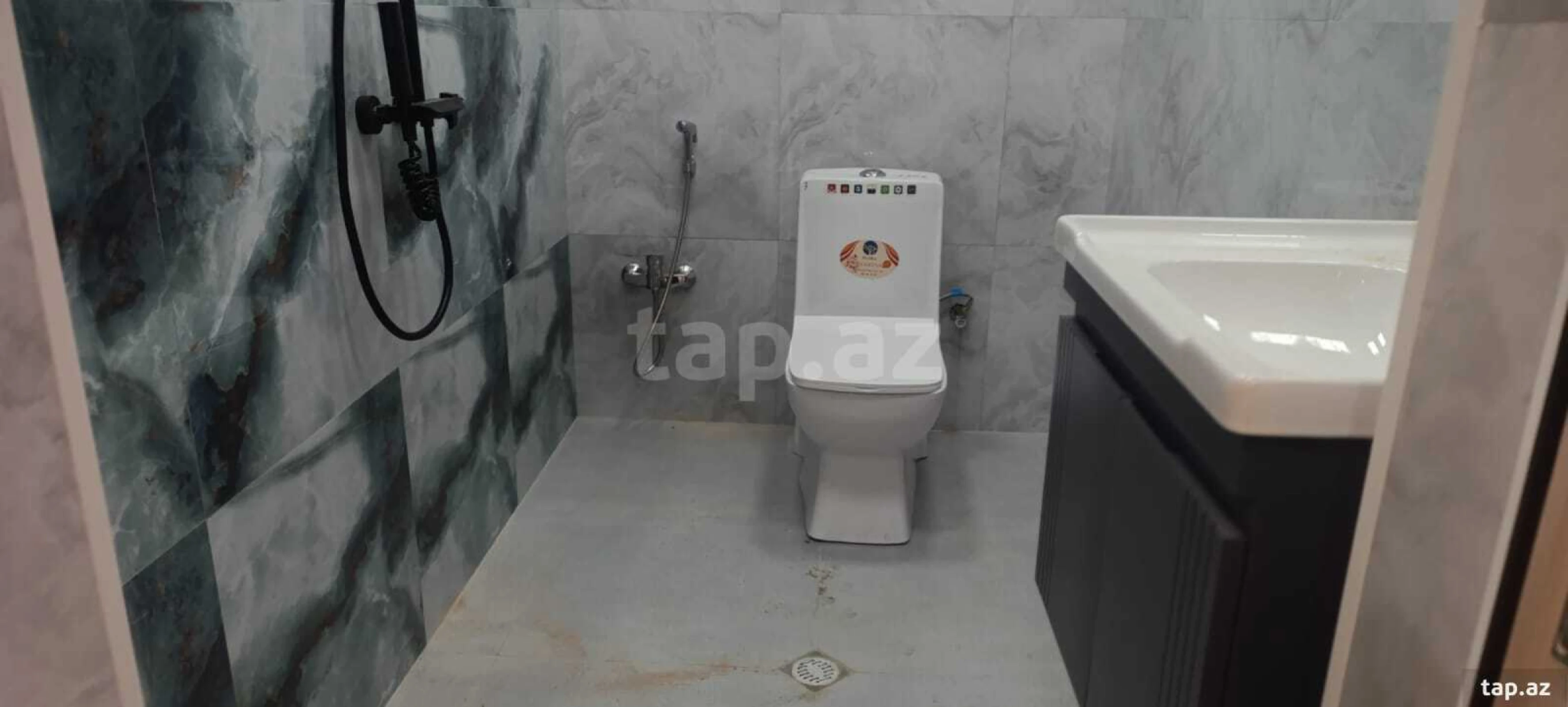 Satılır 4 otaqlı həyət evi