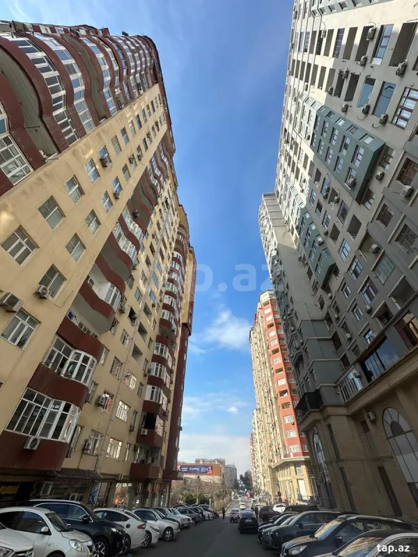 Satılır 4 otaqlı yeni tikili 155 m²