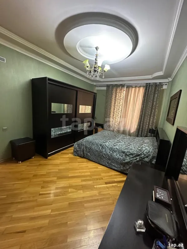 Satılır 4 otaqlı yeni tikili 155 m²