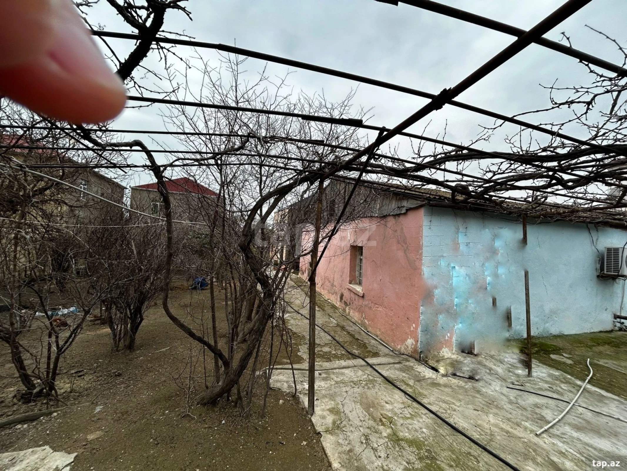 Satılır 4 otaqlı həyət evi