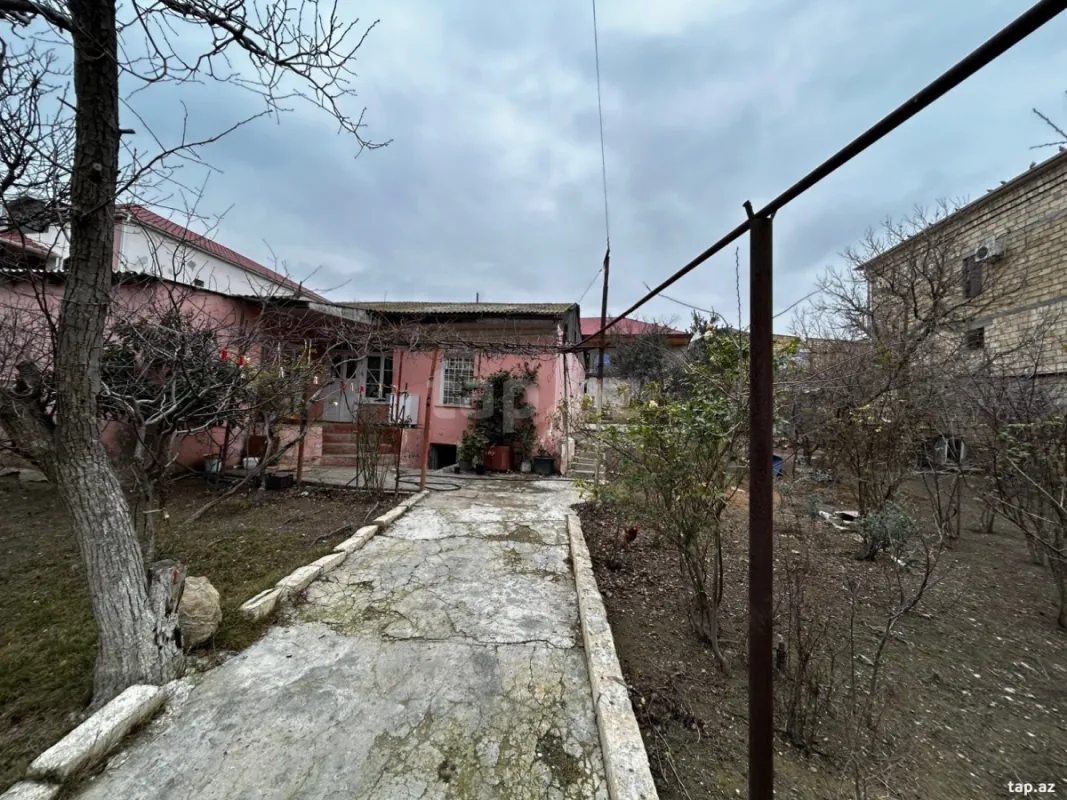 Satılır 4 otaqlı həyət evi