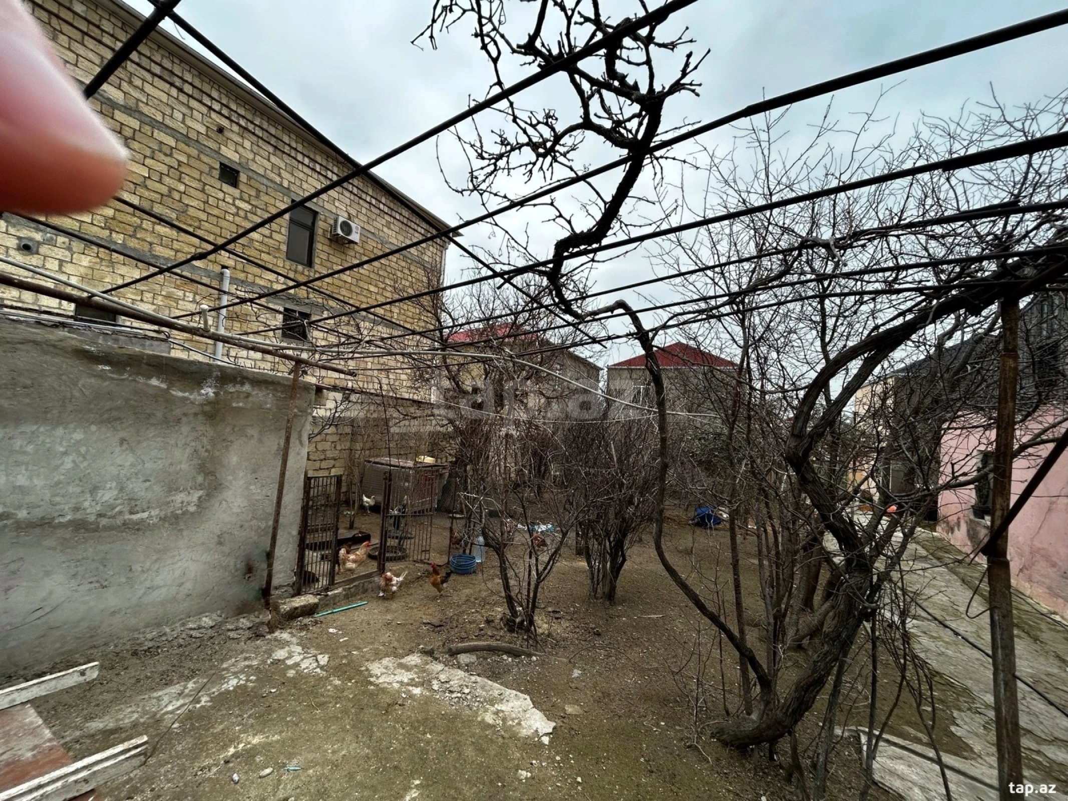 Satılır 4 otaqlı həyət evi