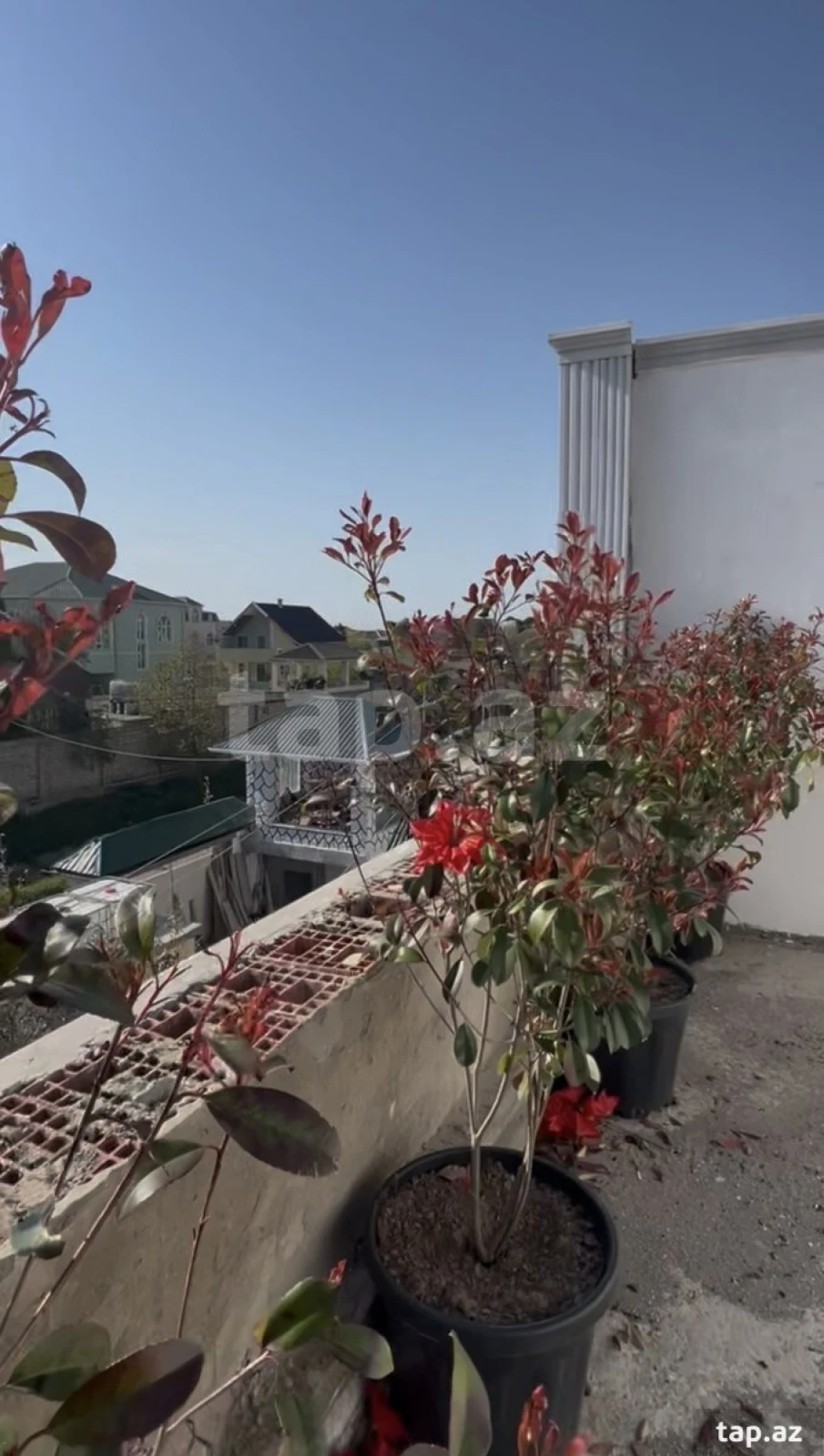 Satılır 4 otaqlı həyət evi