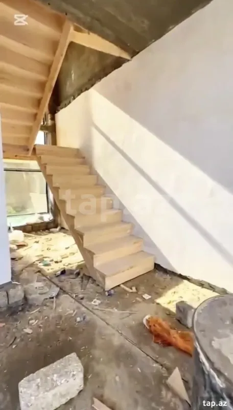 Satılır 4 otaqlı həyət evi