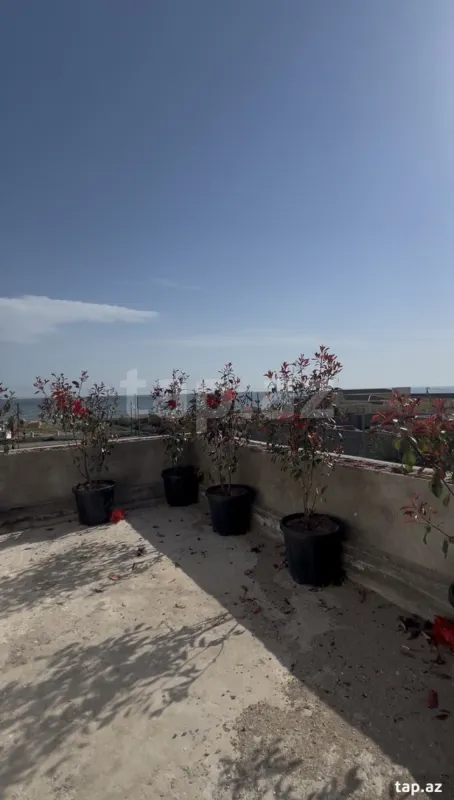 Satılır 4 otaqlı həyət evi