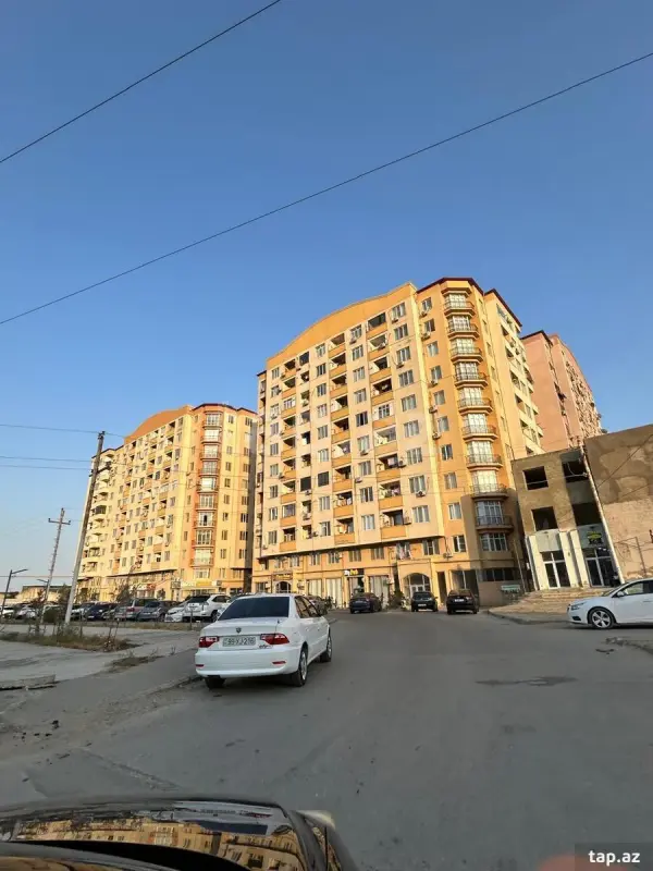 Satılır 3 otaqlı yeni tikili 120 m²