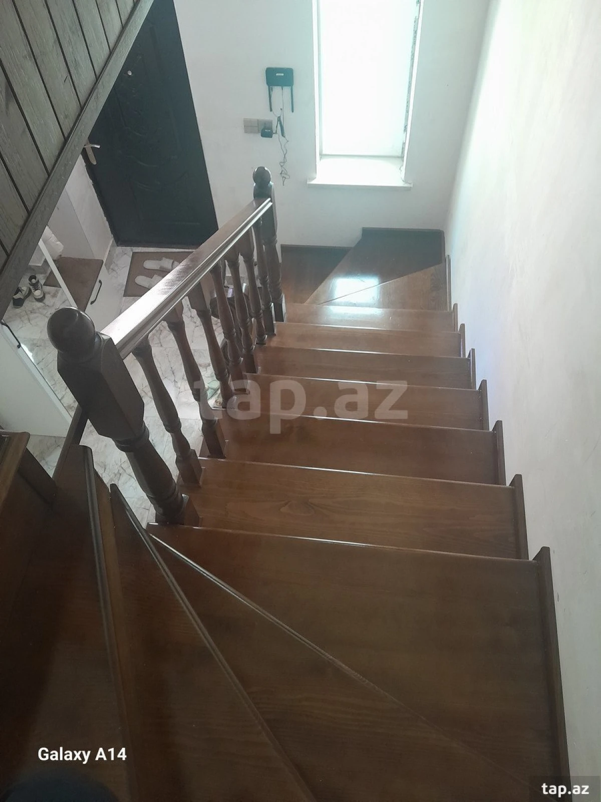 Satılır 5 otaqlı həyət evi