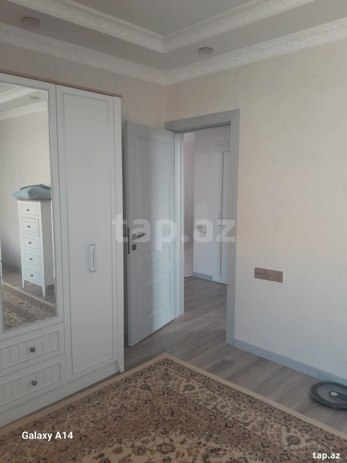 Satılır 5 otaqlı həyət evi