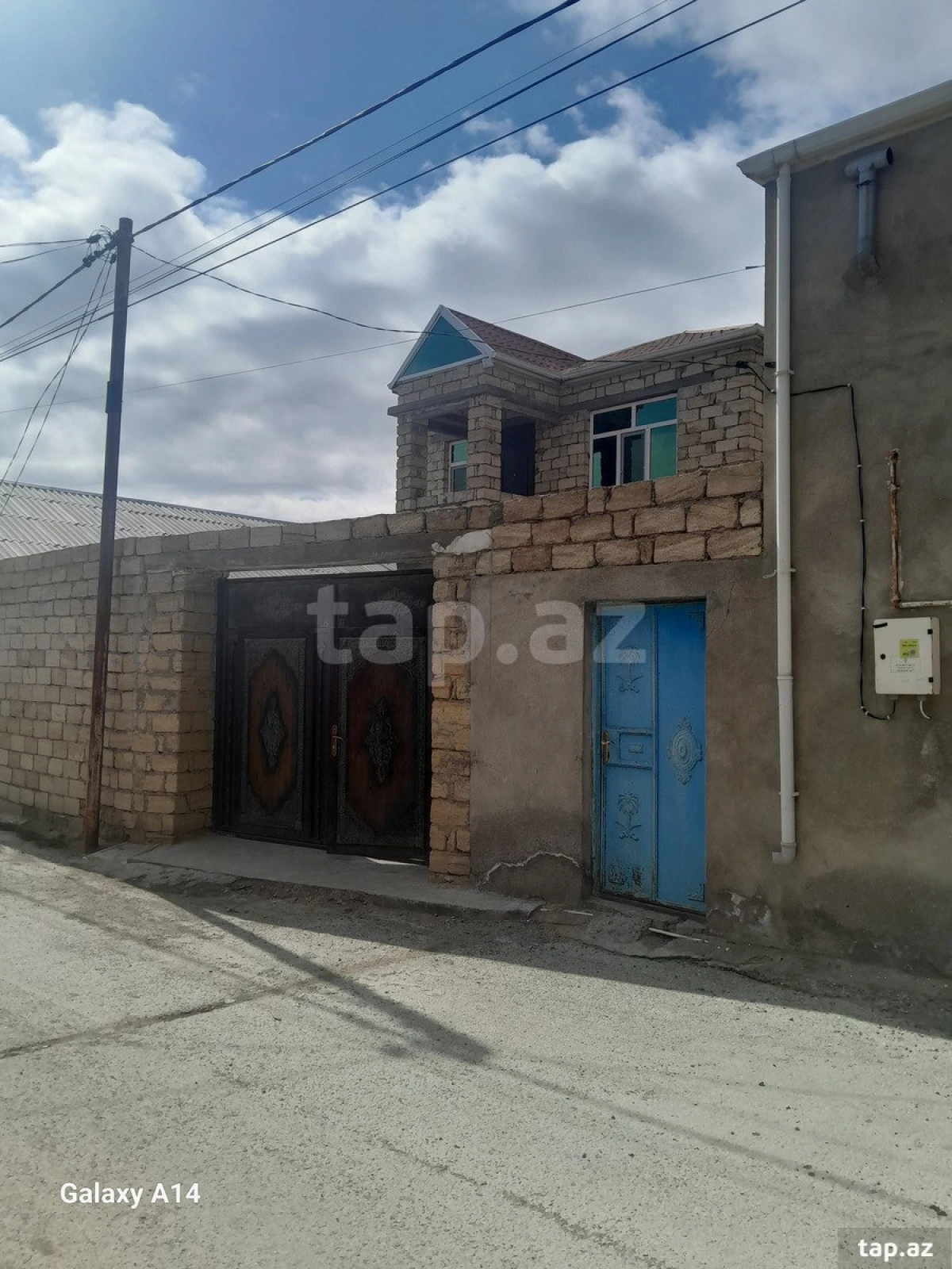 Satılır 5 otaqlı həyət evi