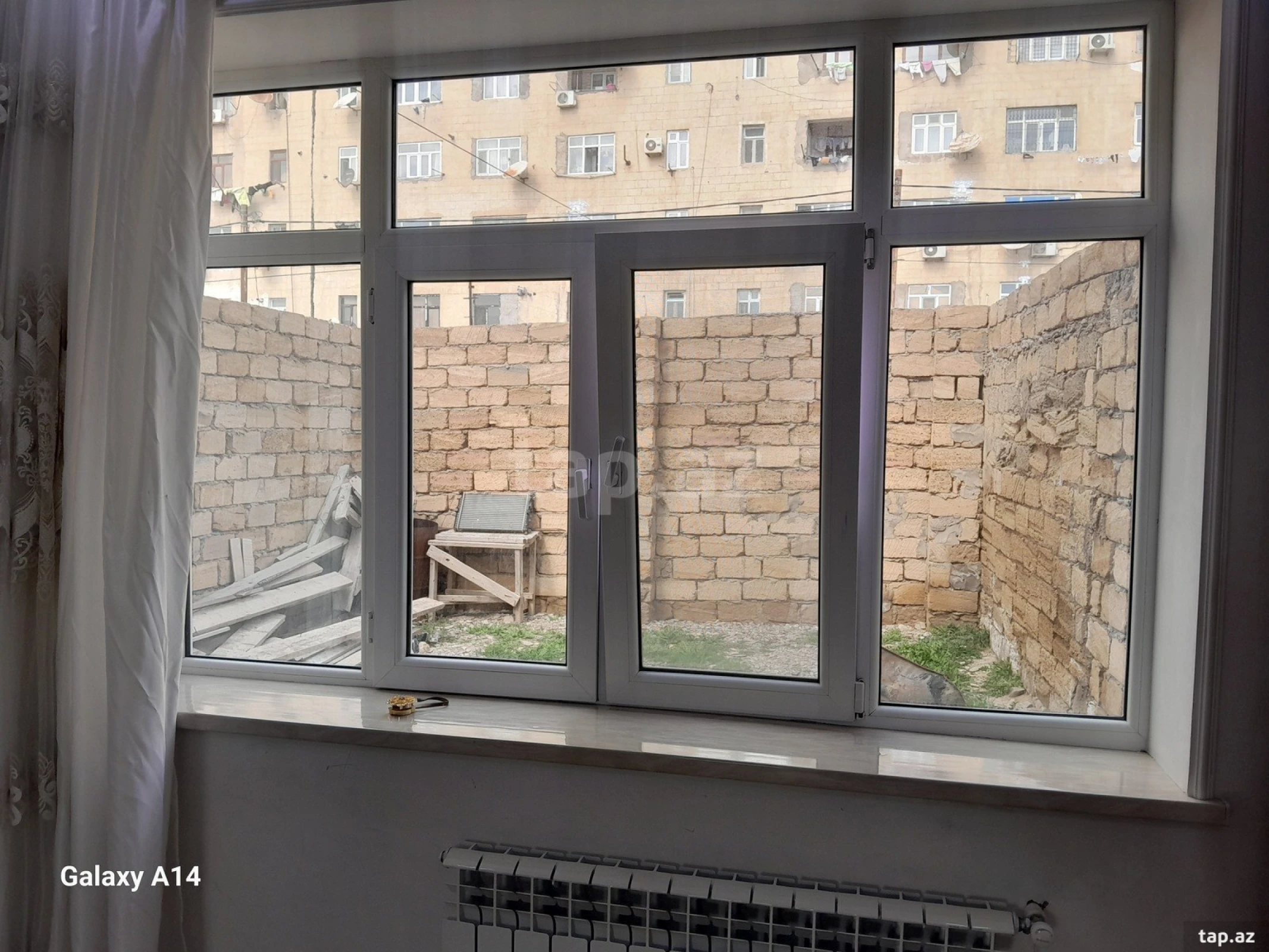 Satılır 5 otaqlı həyət evi