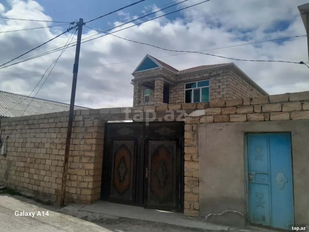Satılır 5 otaqlı həyət evi