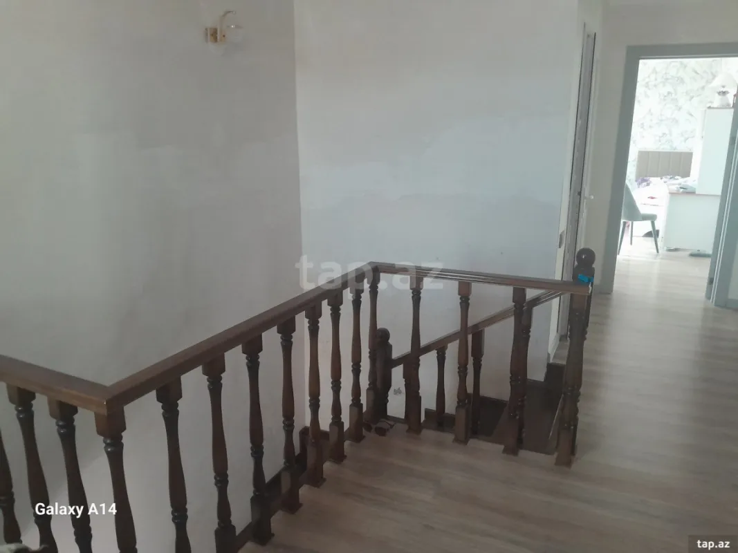 Satılır 5 otaqlı həyət evi