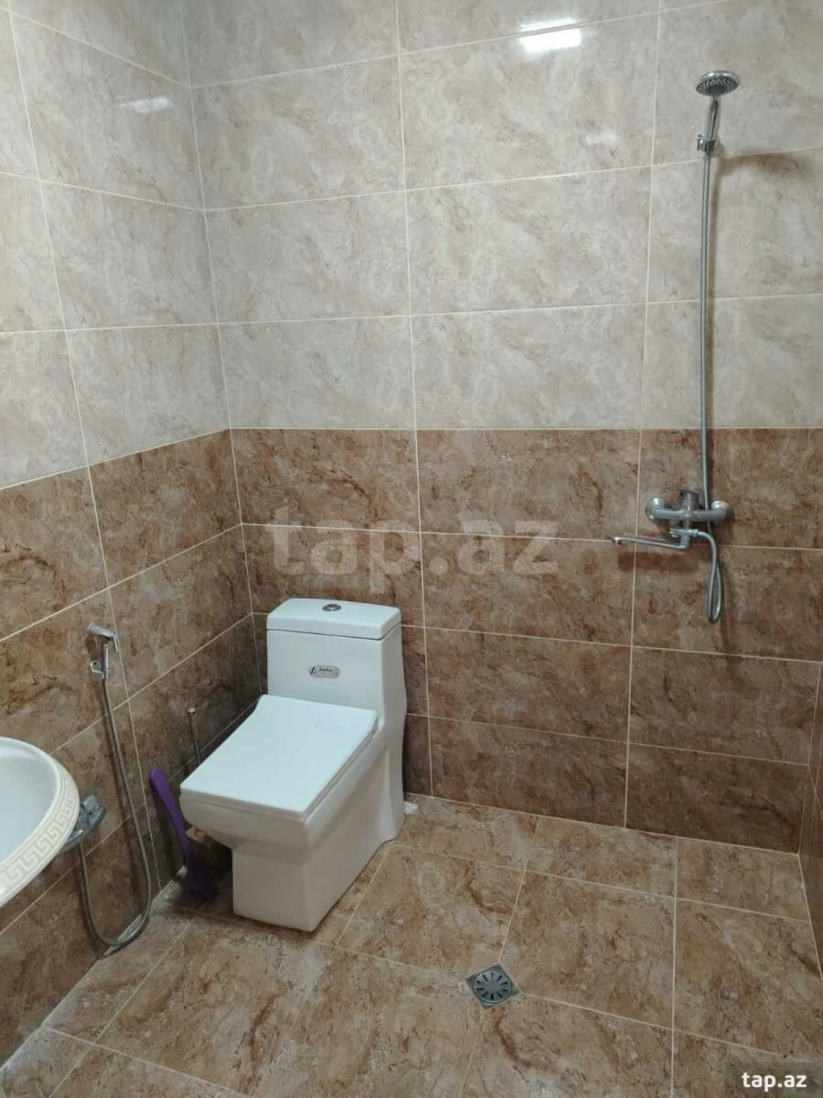 Kirayə verilir 3 otaqlı həyət evi