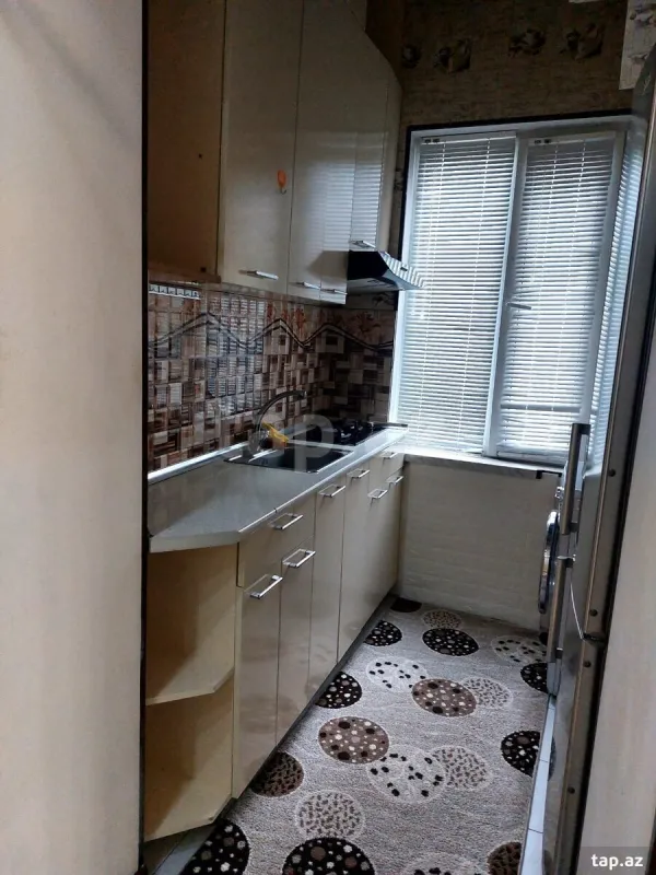 Kirayə verilir 2 otaqlı mənzil 45 m²