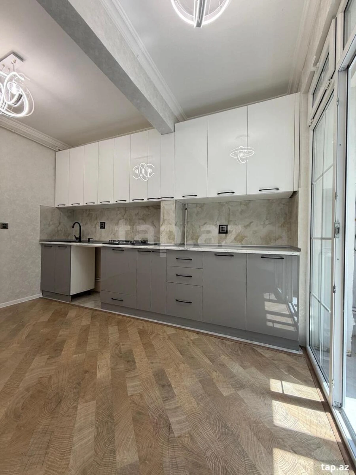 Satılır 2 otaqlı mənzil 60 m²