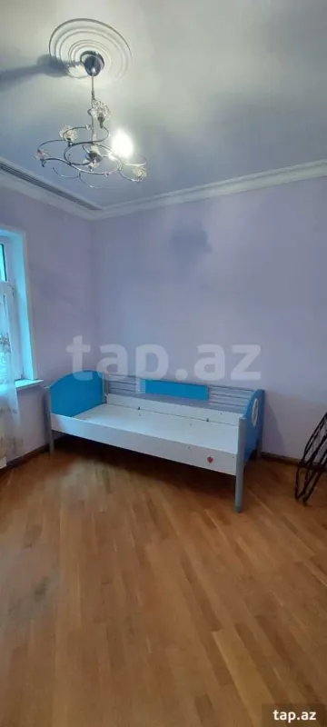 Kirayə verilir 3 otaqlı mənzil 102 m²