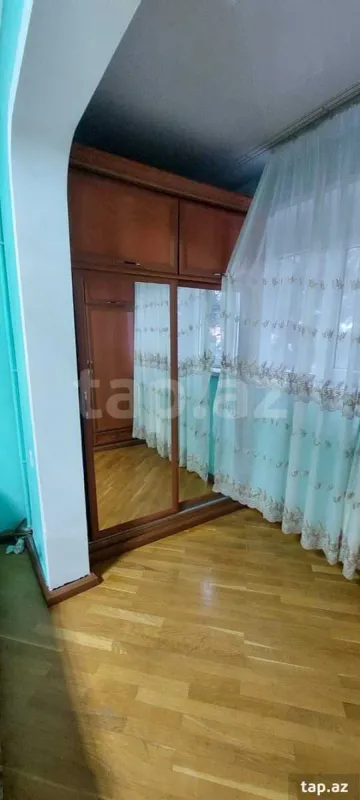 Kirayə verilir 3 otaqlı mənzil 102 m²