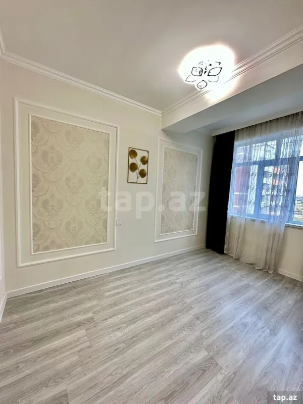 Satılır 3 otaqlı yeni tikili 80 m²
