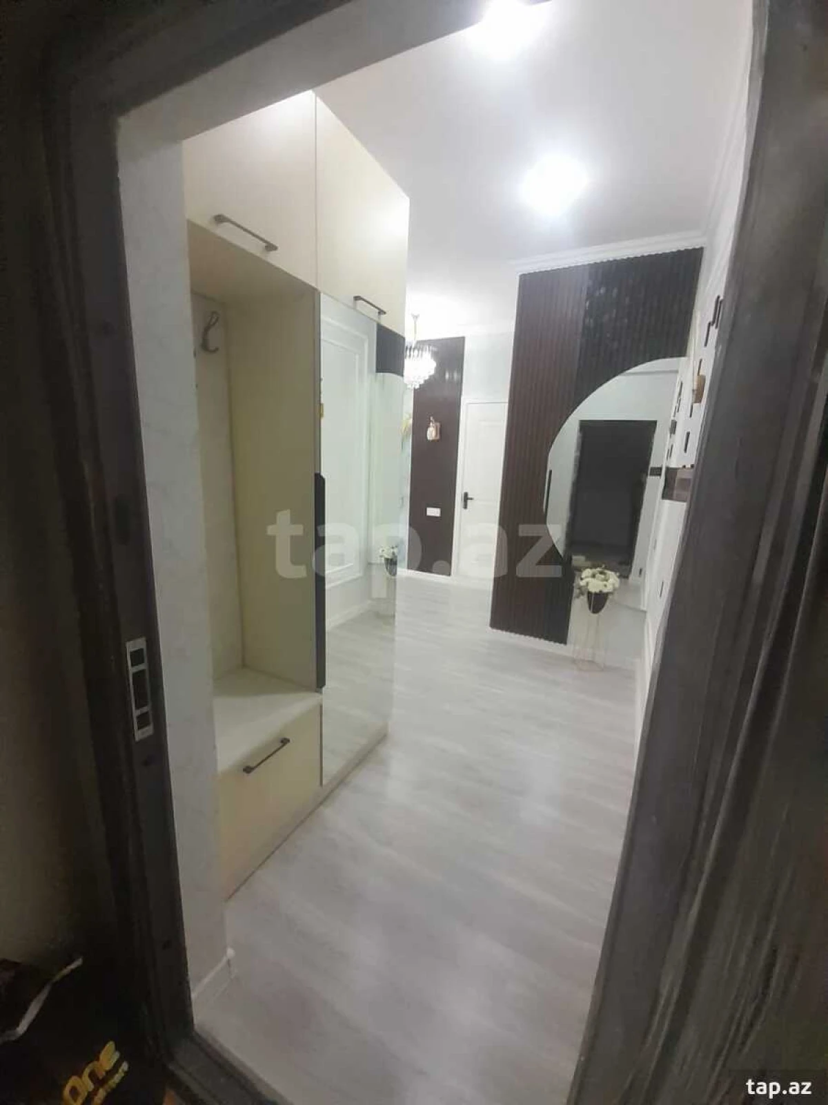 Satılır 3 otaqlı yeni tikili 80 m²