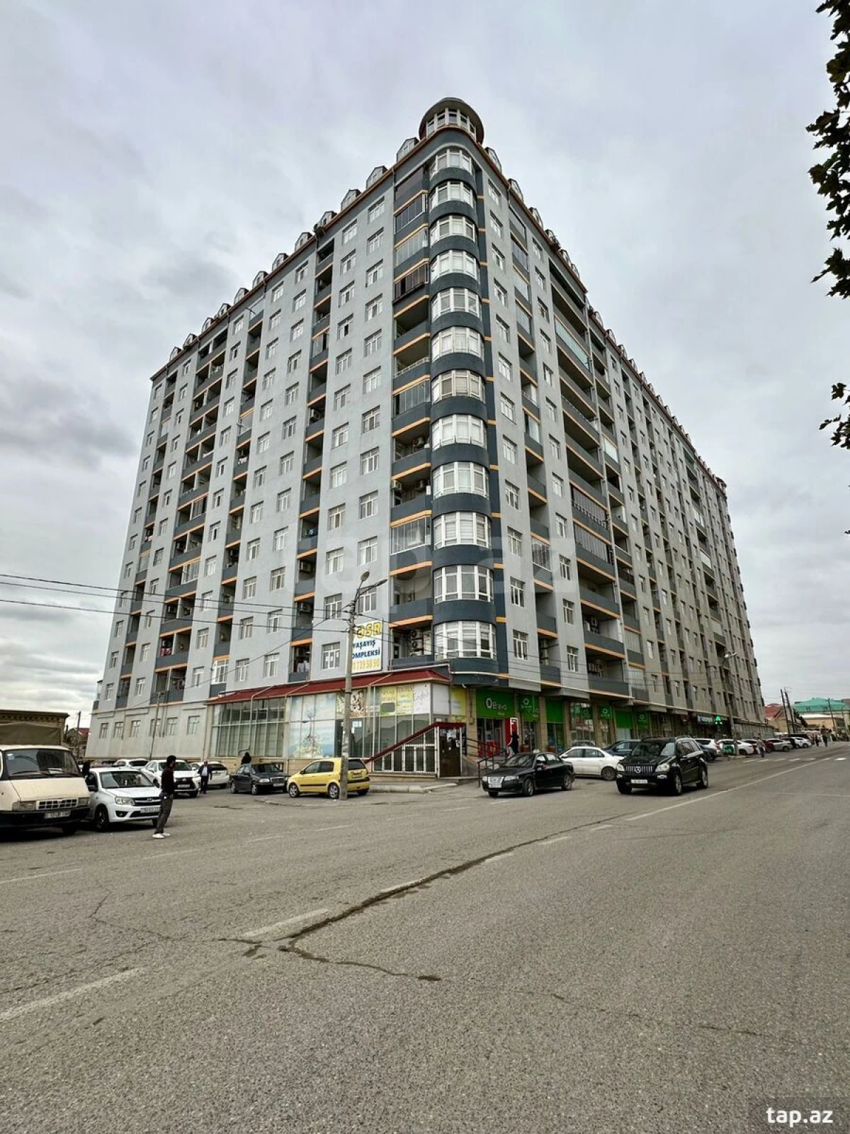 Satılır 3 otaqlı yeni tikili 80 m²