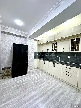 Satılır 3 otaqlı yeni tikili 80 m²