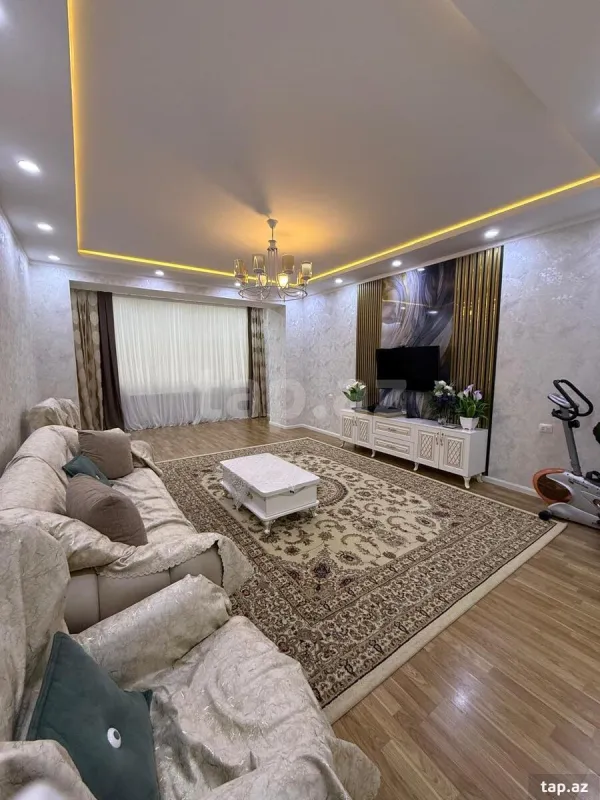 Satılır 3 otaqlı yeni tikili 140 m²
