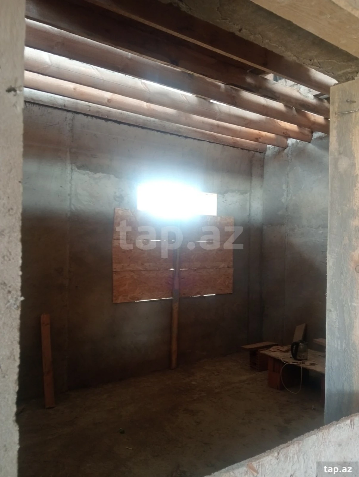 Satılır 6 otaqlı həyət evi