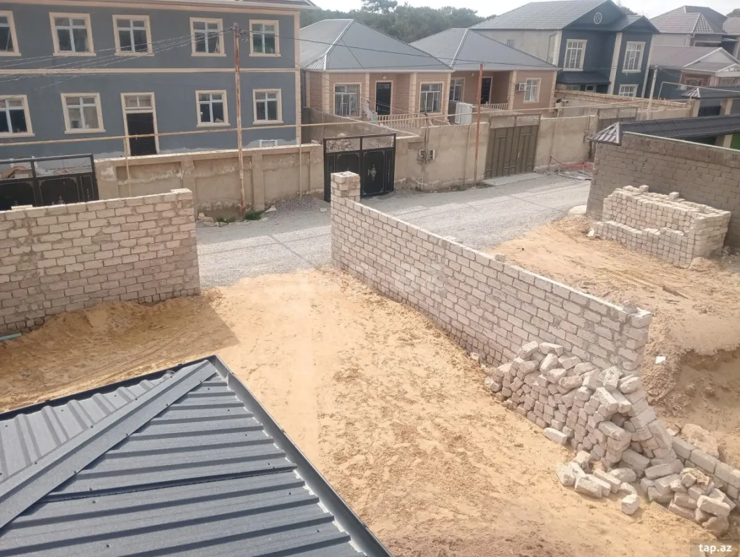 Satılır 6 otaqlı həyət evi