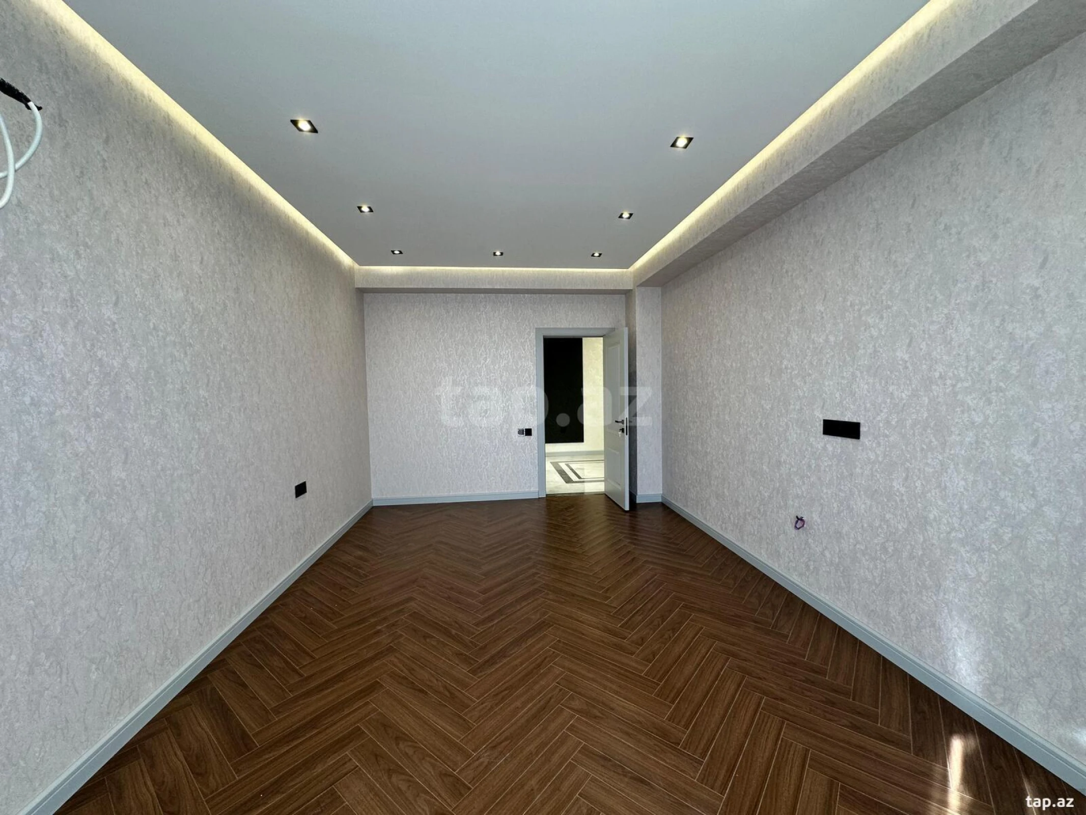 Satılır 3 otaqlı yeni tikili 160 m²