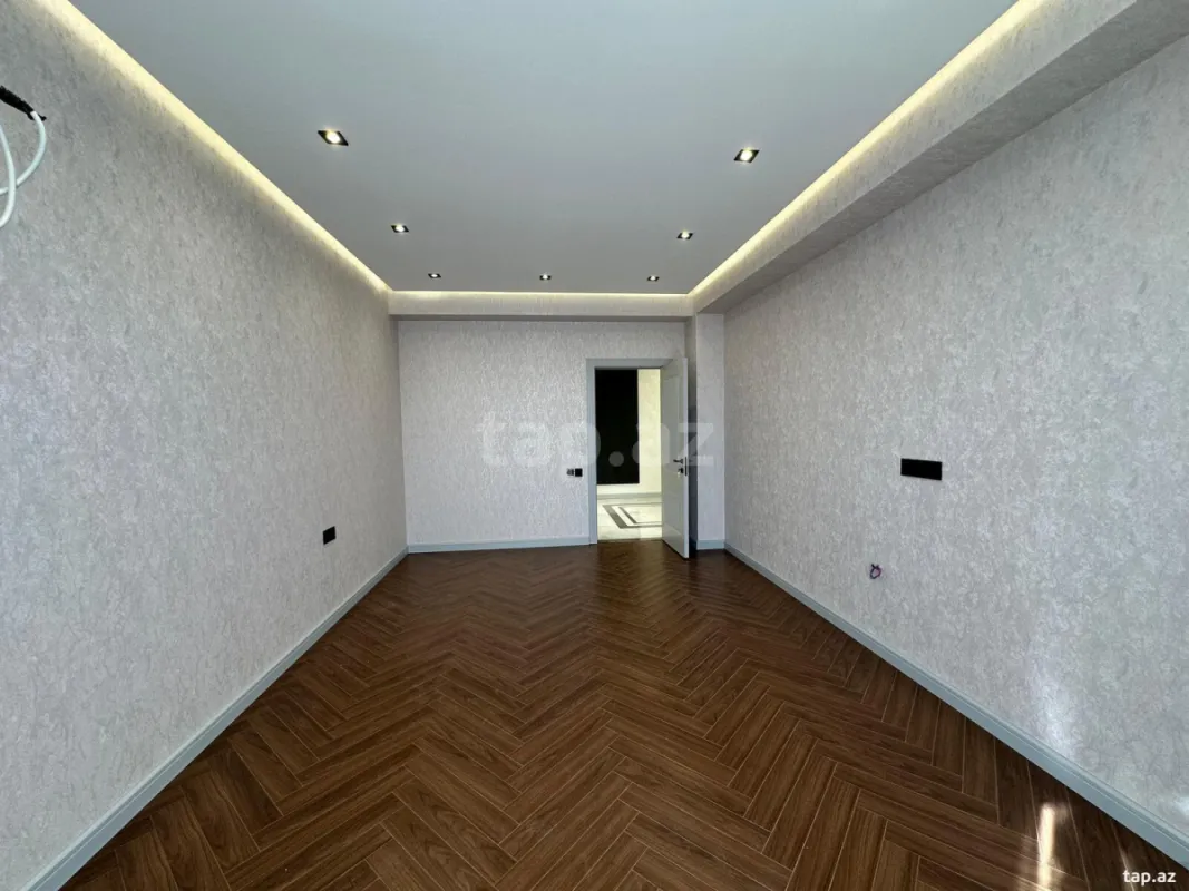 Satılır 3 otaqlı yeni tikili 160 m²