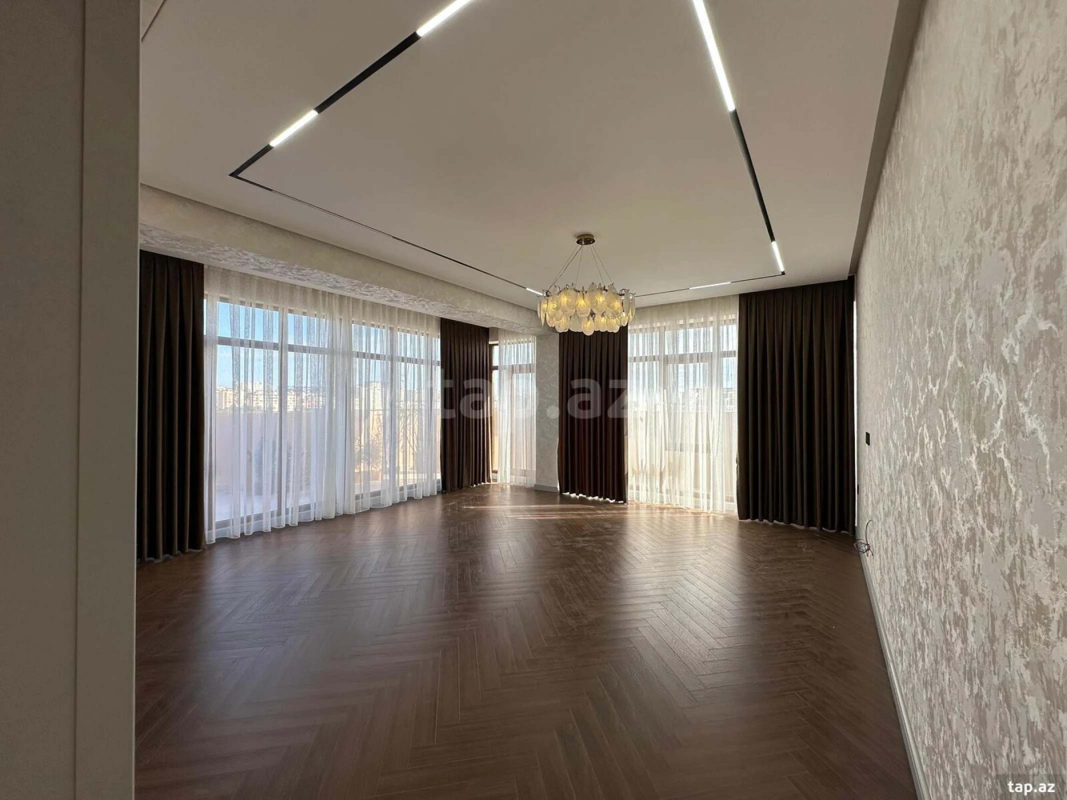 Satılır 3 otaqlı yeni tikili 160 m²