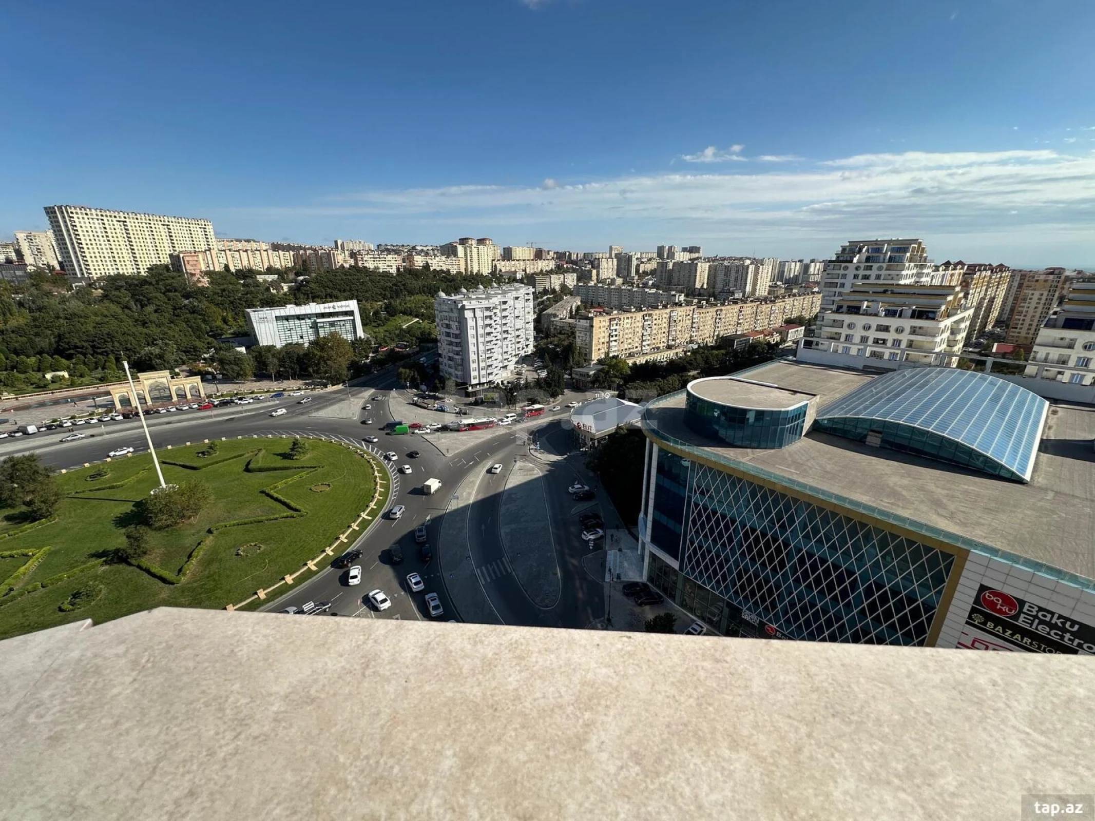 Satılır 3 otaqlı yeni tikili 160 m²