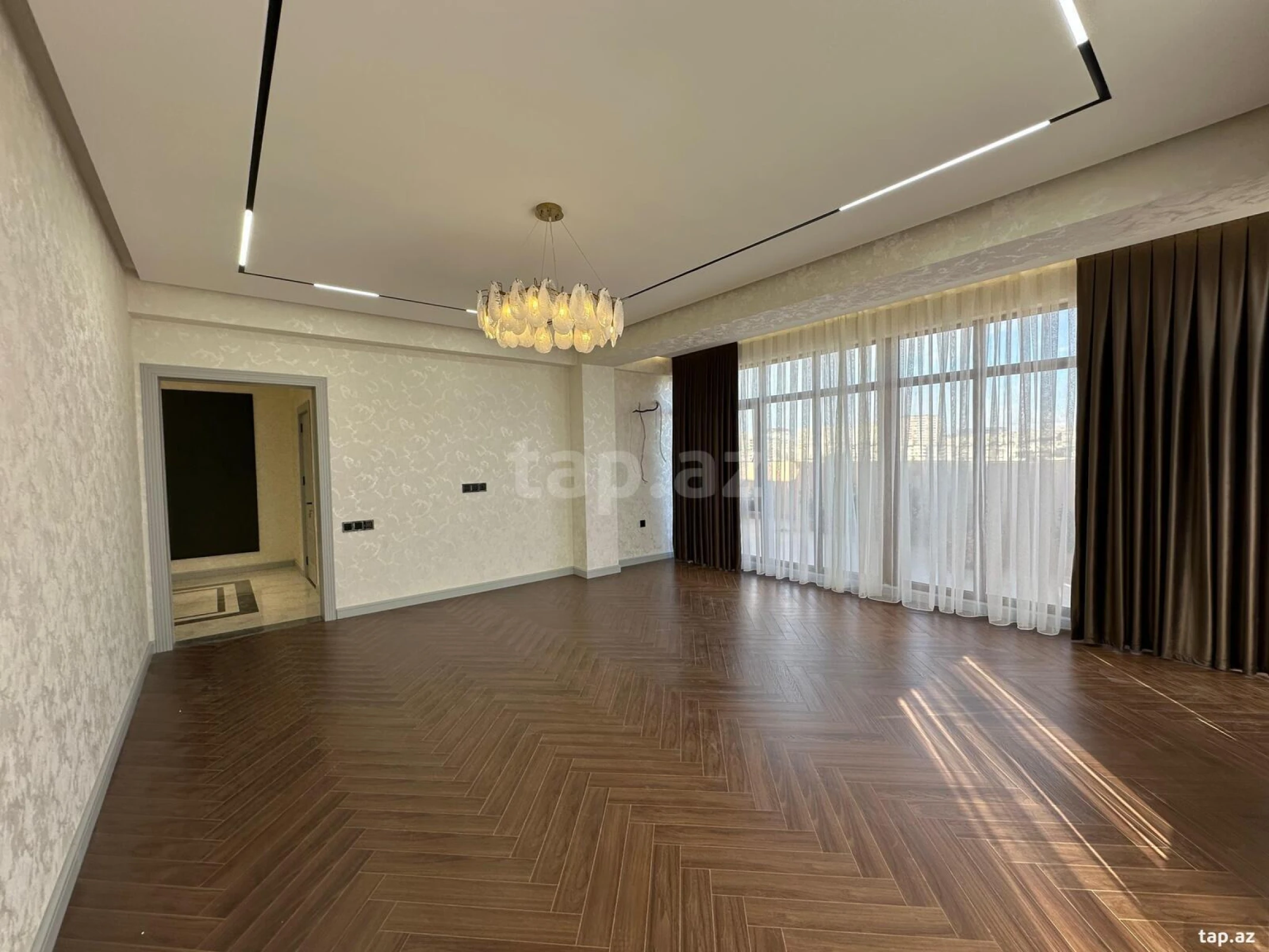 Satılır 3 otaqlı yeni tikili 160 m²