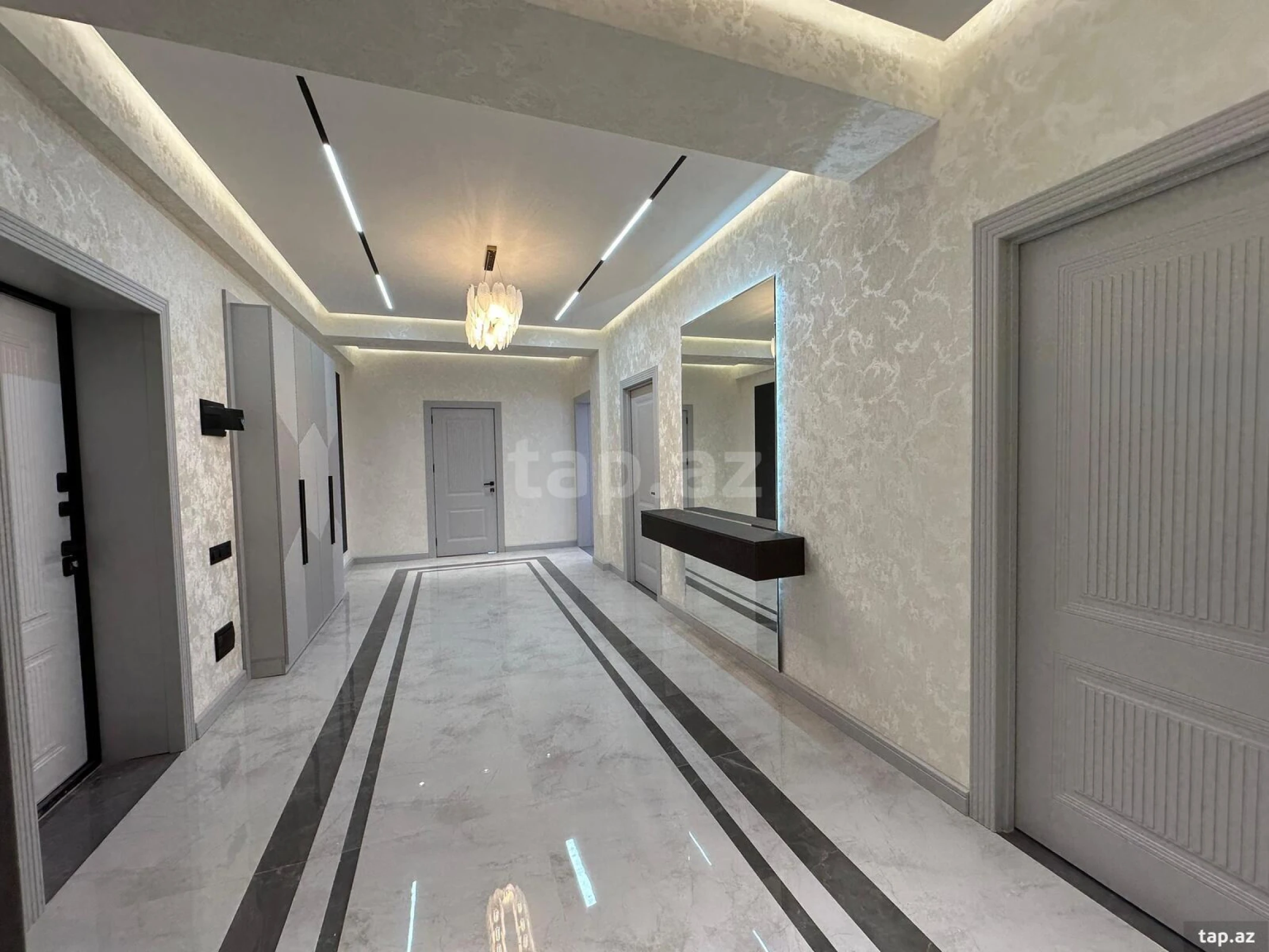 Satılır 3 otaqlı yeni tikili 160 m²