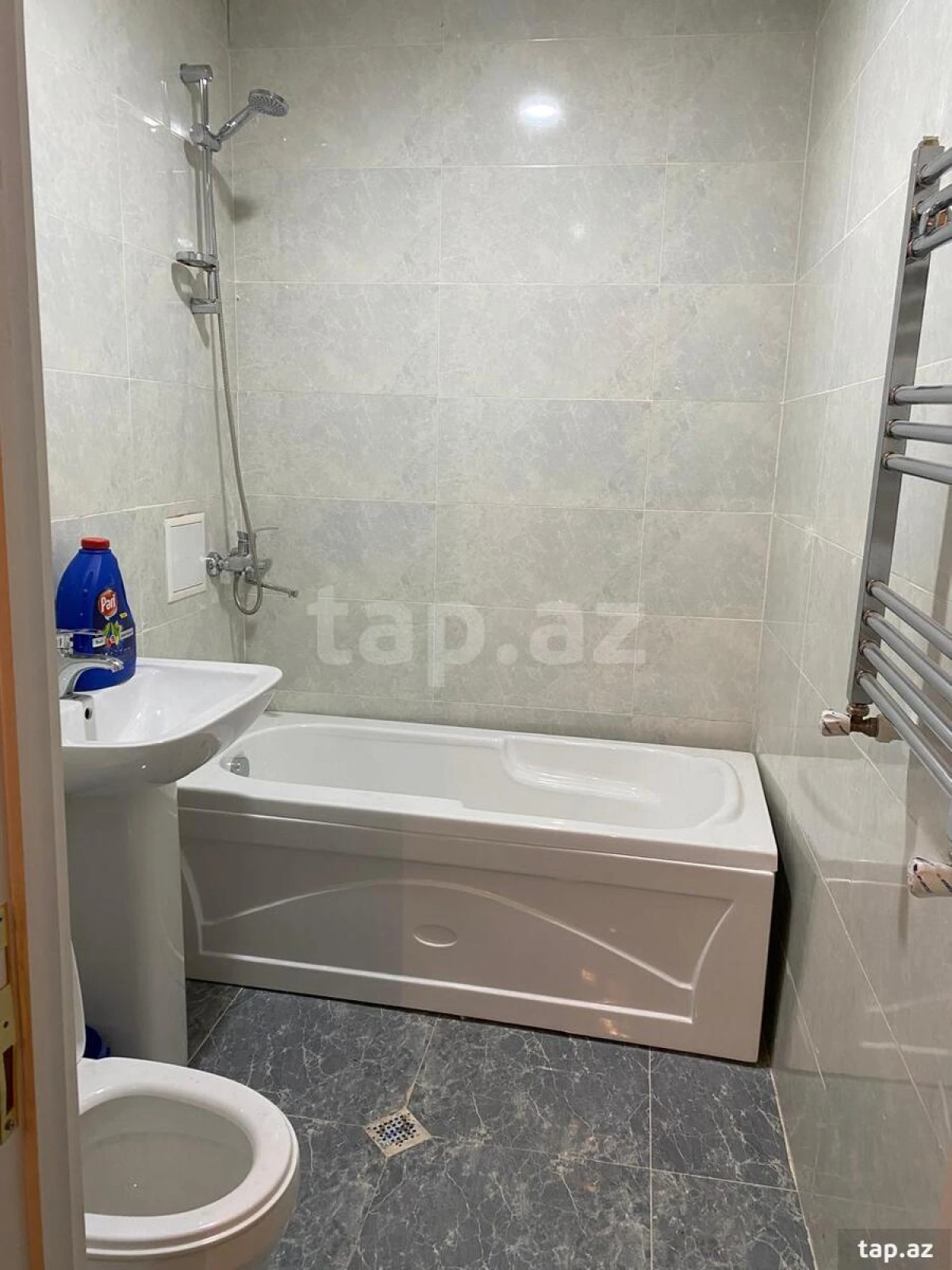 Kirayə verilir 2 otaqlı yeni tikili 60 m²