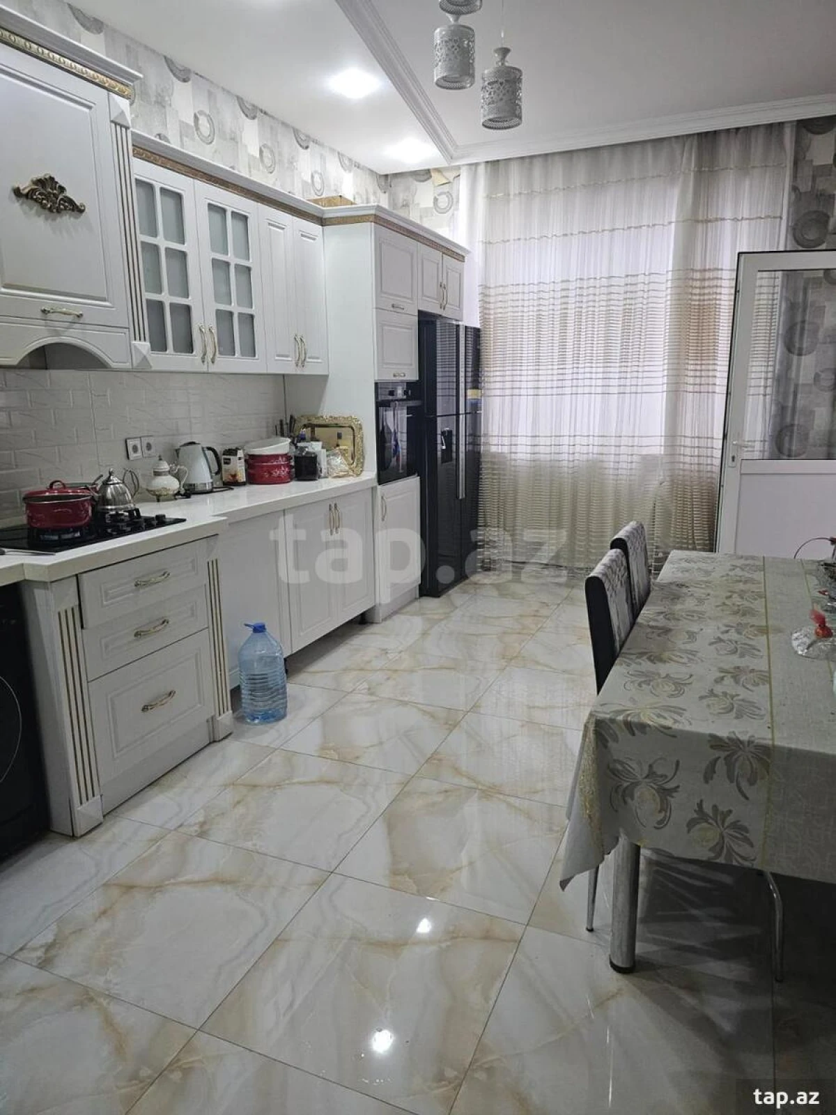 Satılır 3 otaqlı yeni tikili 125 m²