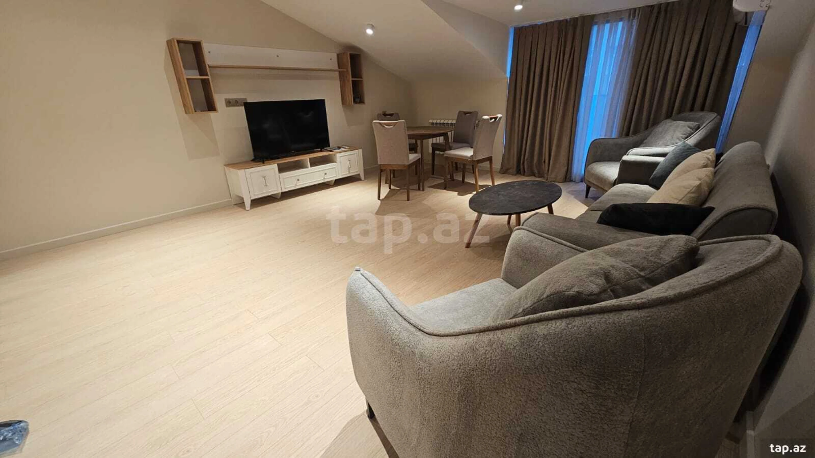 Kirayə verilir 2 otaqlı yeni tikili 75 m²