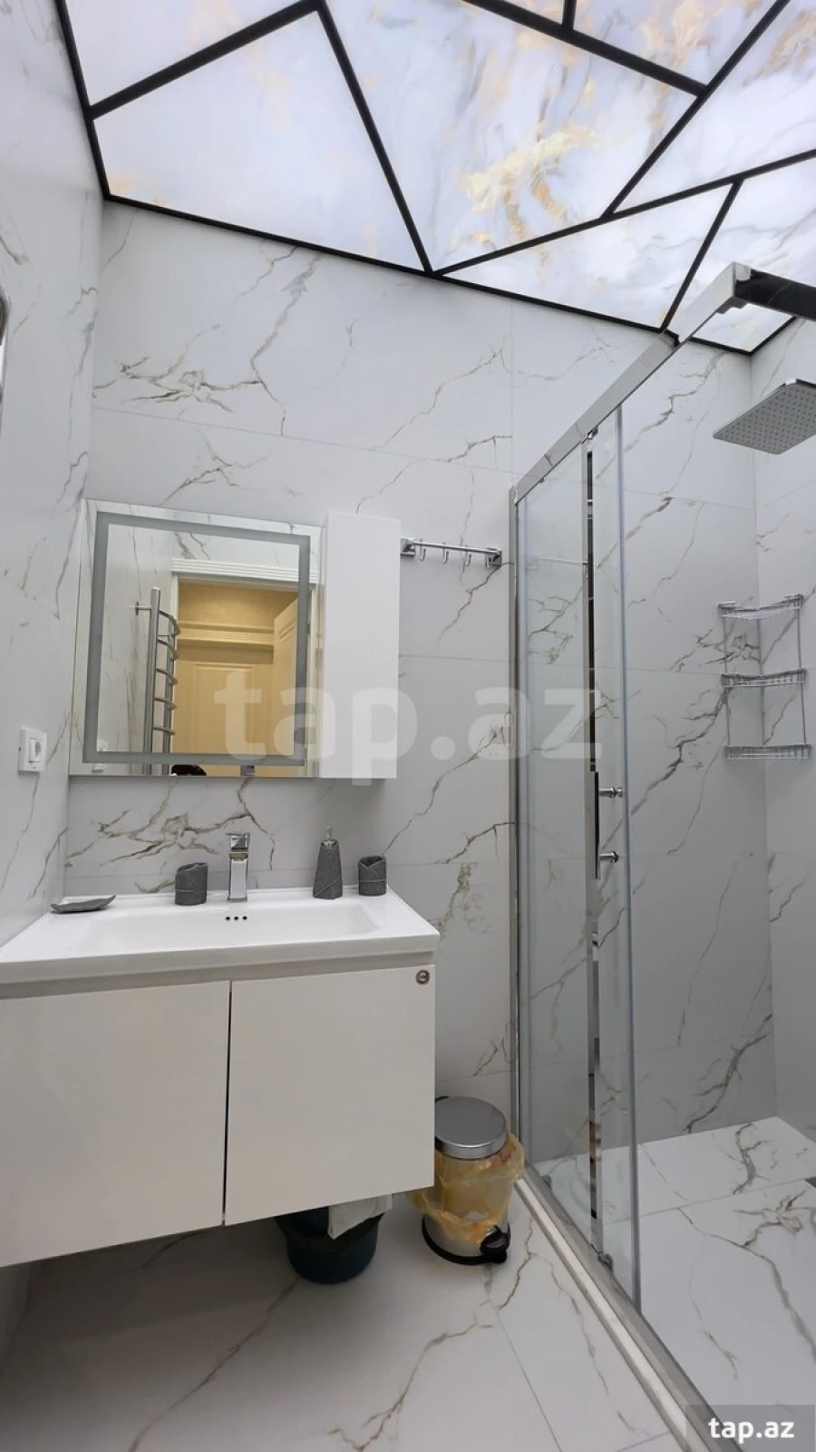 Kirayə verilir 2 otaqlı yeni tikili 88 m²