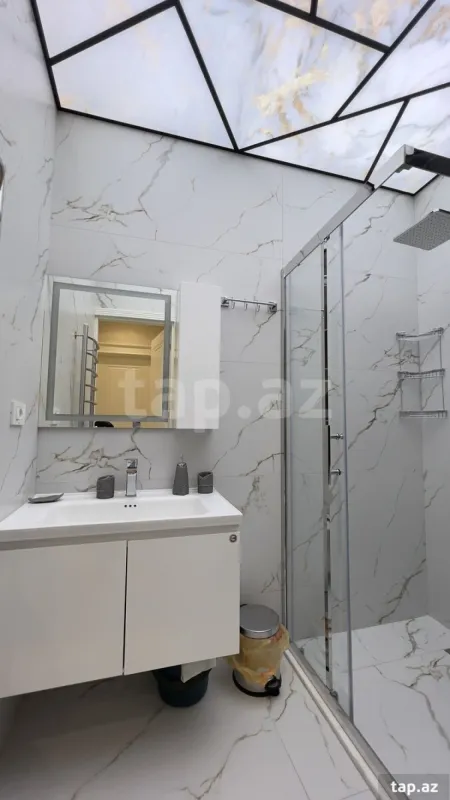Kirayə verilir 2 otaqlı yeni tikili 88 m²
