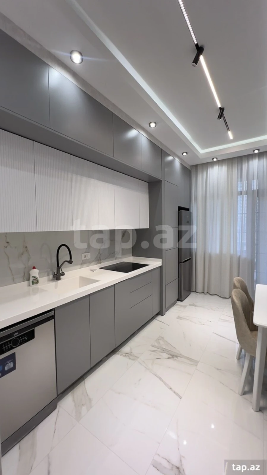 Kirayə verilir 2 otaqlı yeni tikili 88 m²