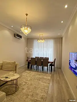 Satılır 3 otaqlı yeni tikili 130 m²
