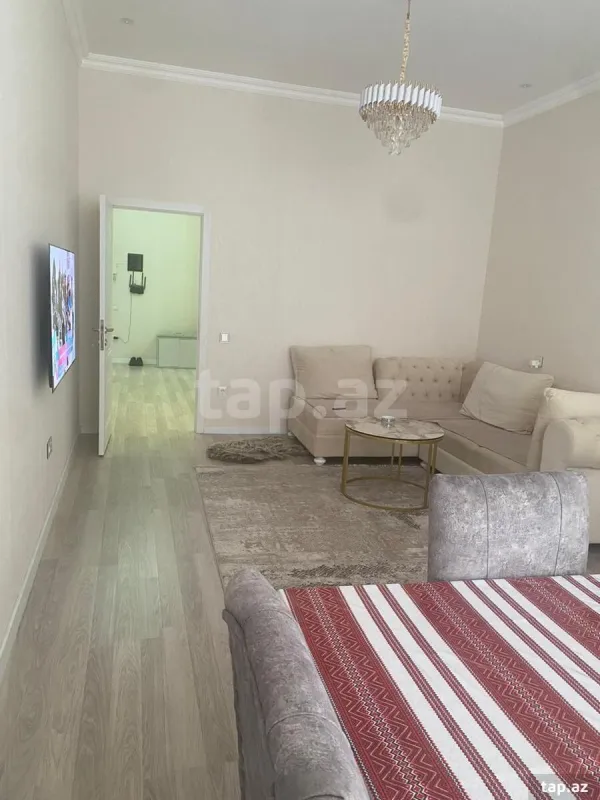 Satılır 3 otaqlı yeni tikili 130 m²