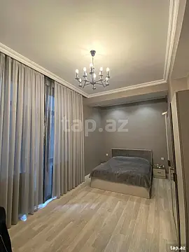 Satılır 3 otaqlı yeni tikili 130 m²