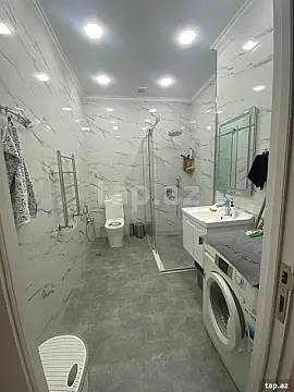 Satılır 3 otaqlı yeni tikili 130 m²