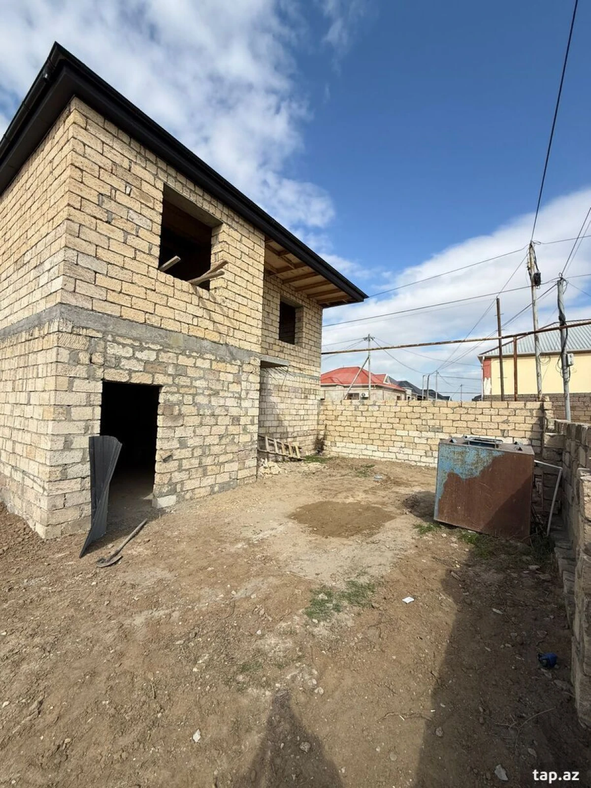 Satılır 2 otaqlı həyət evi