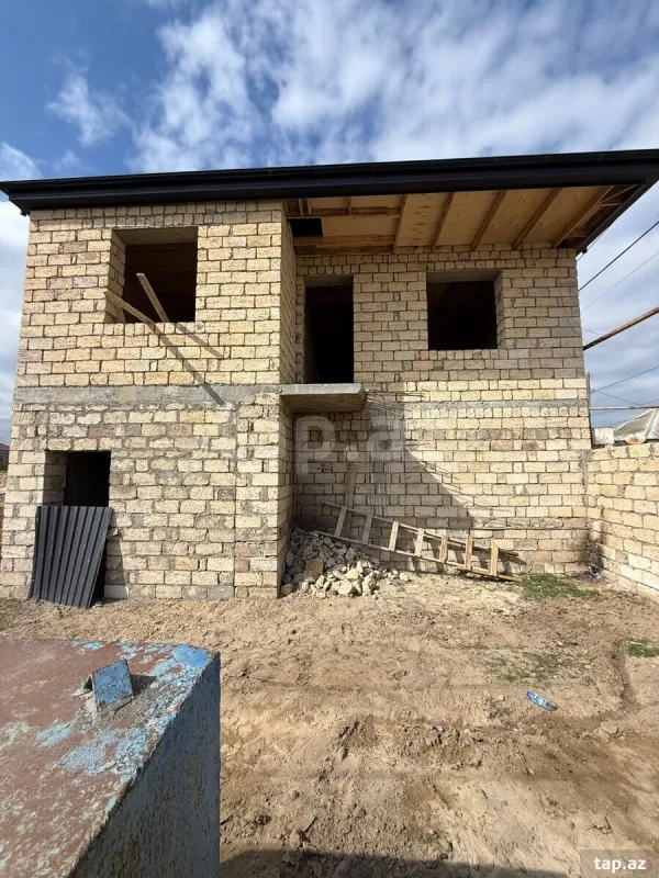 Satılır 2 otaqlı həyət evi