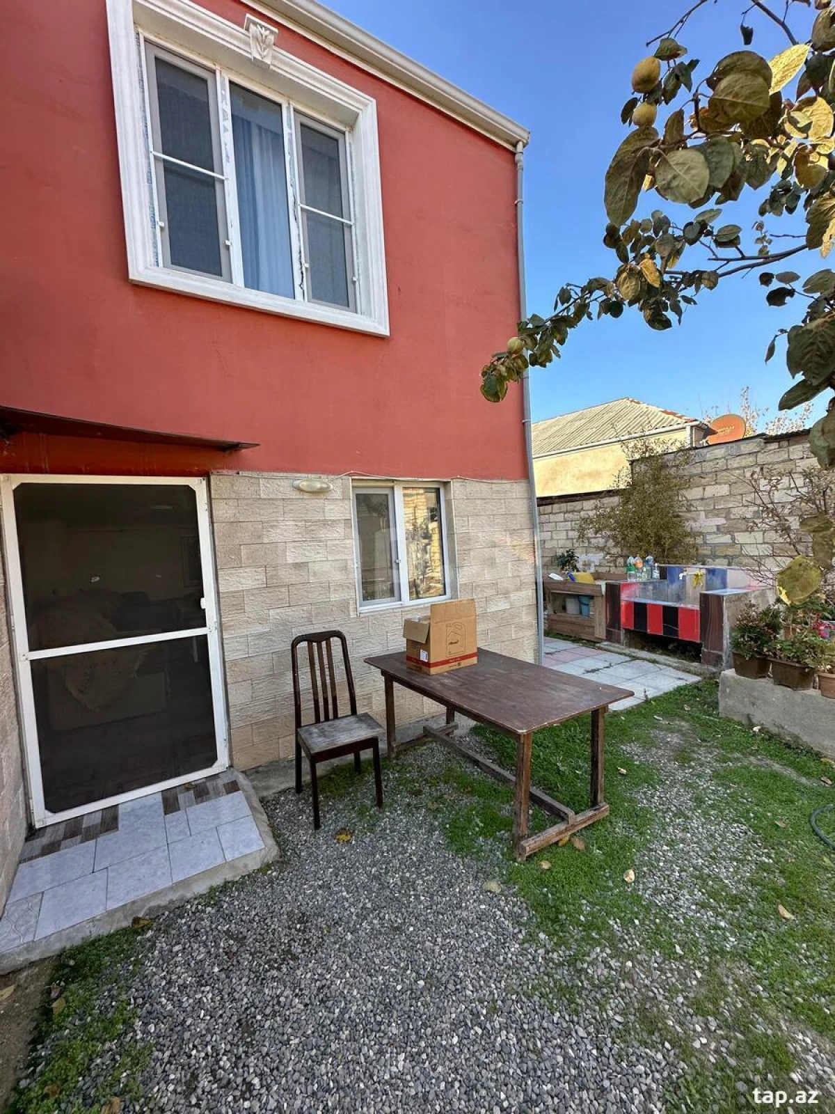 Satılır 6 otaqlı həyət evi