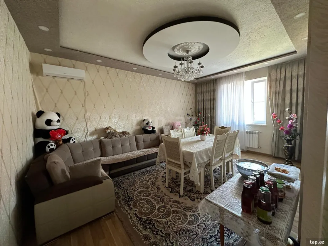 Satılır 6 otaqlı həyət evi