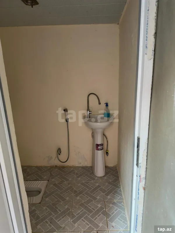Satılır 6 otaqlı həyət evi