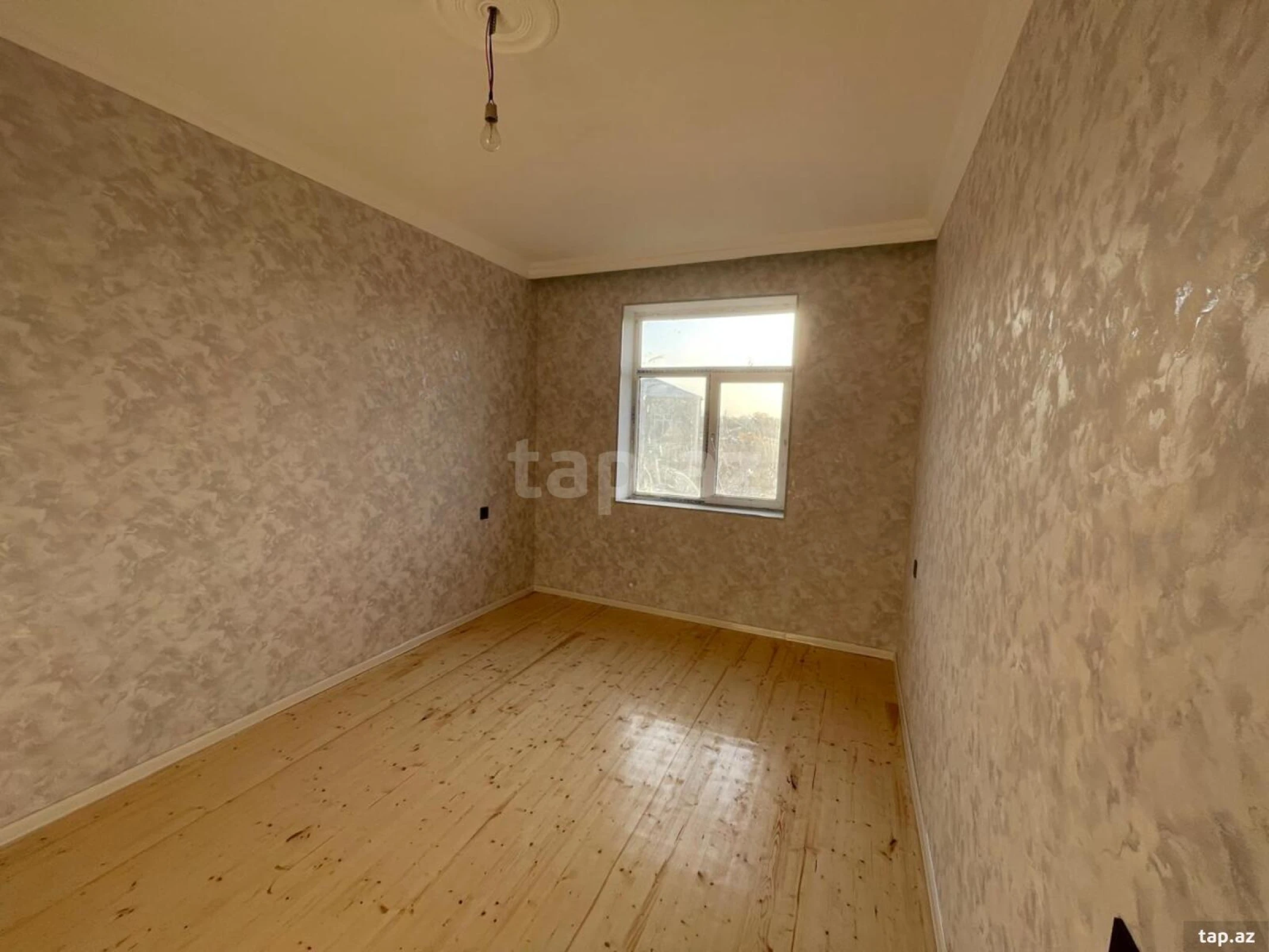 Satılır 3 otaqlı həyət evi